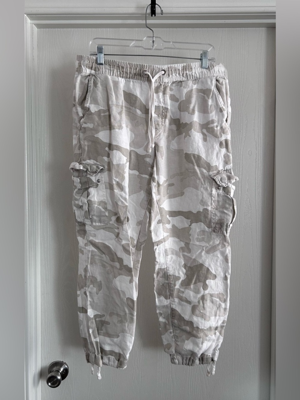 Women’s Anthropologie  Beige Camo Cargo Jogger Pants | Size XL